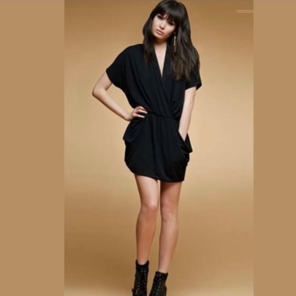 🍓 RACHEL Rachel Roy Black Faux Wrap V-neck Mini Dress - Small